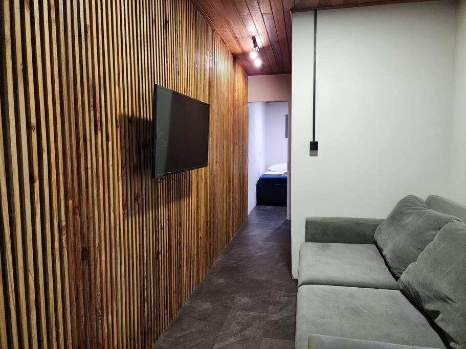 Aura Sunhouse